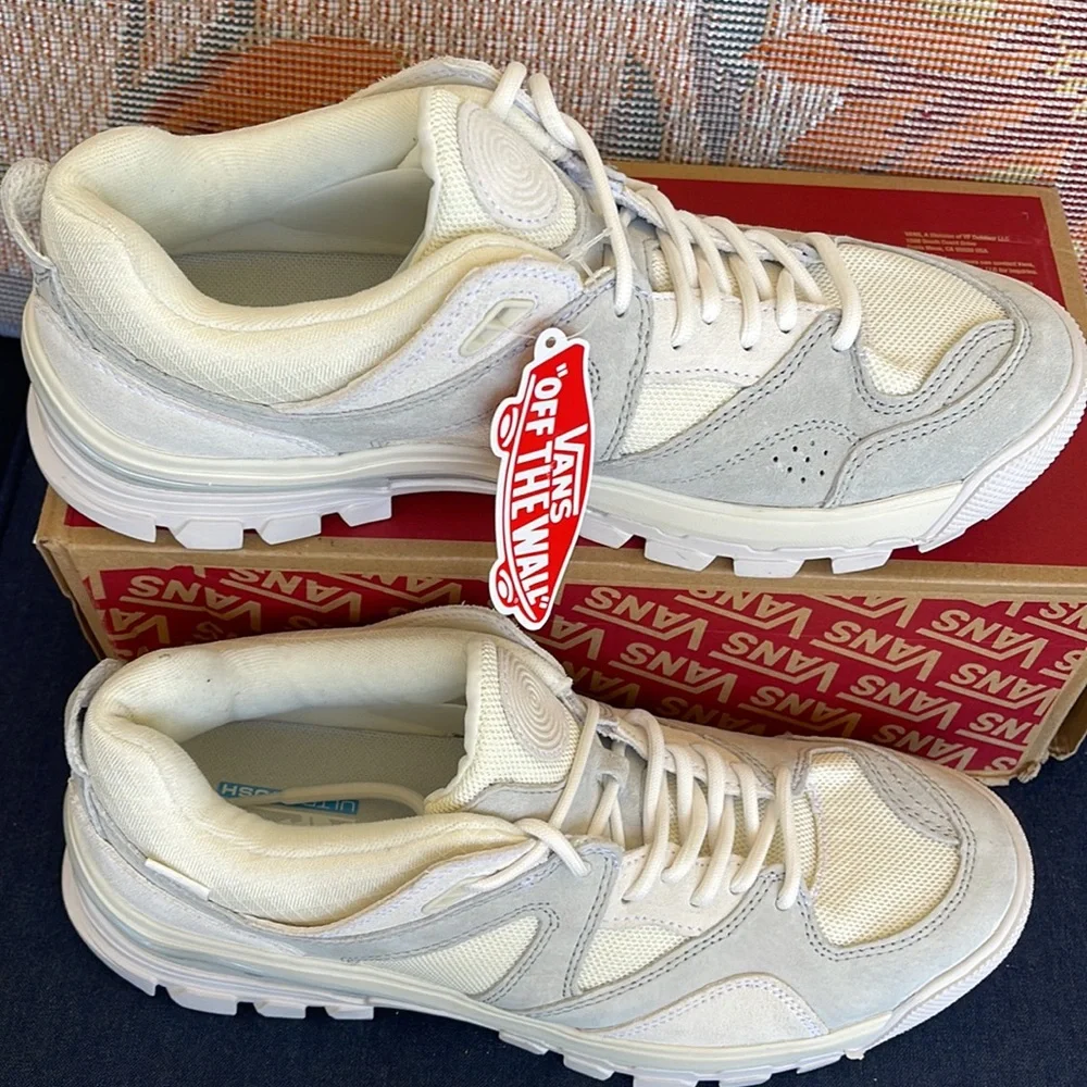 Vans Men’s Amzn Trailhead
Blanc De Blancmarshmallow
VN0A7TO2ASJ
Sneakers G - Picture 3 of 16